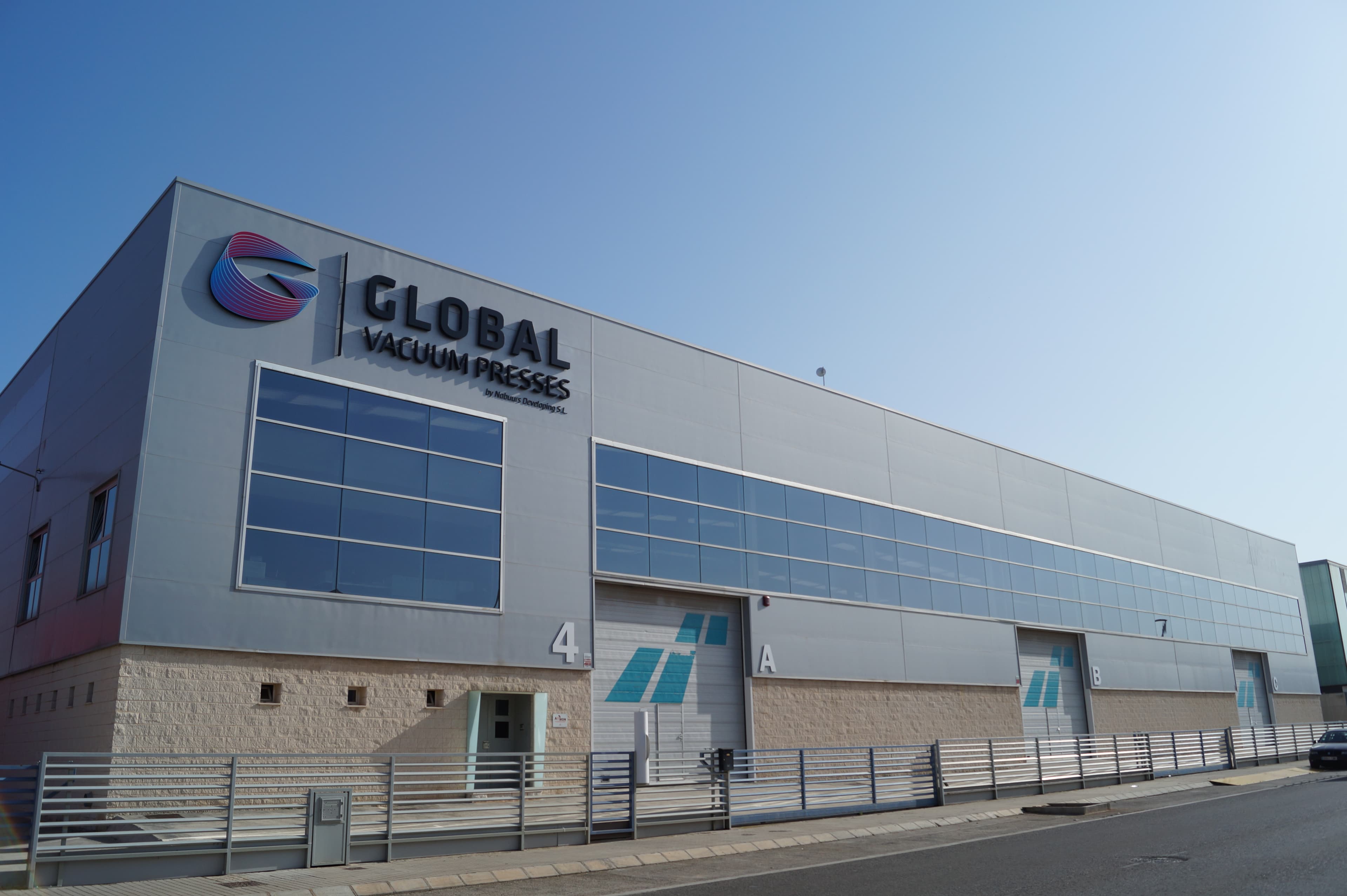 Extérieur des installations de Global Vacuum Presses